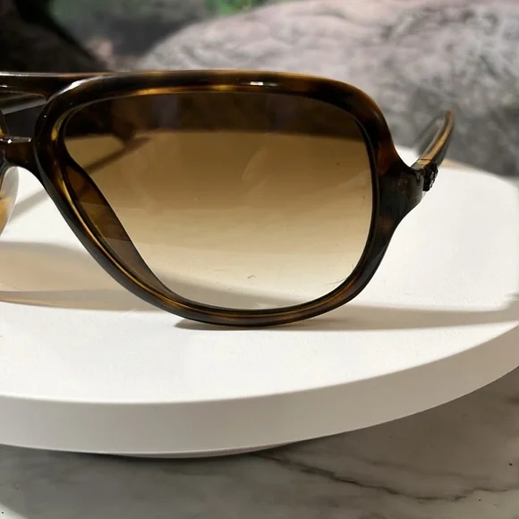 RAY-BAN AVIATOR GLASSES MADE IN ITALY 🇮🇹 Brand New. RETAIL IS $265. - Picture 4 of 17